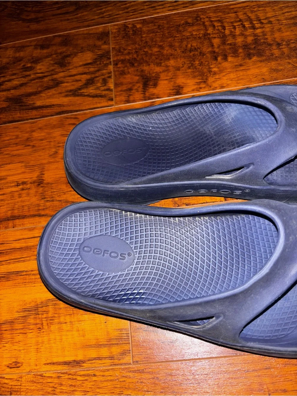 OOFOS Recovery Sandals Cushioned Footbed  Impact Absorb Navy Blue Flip Flops